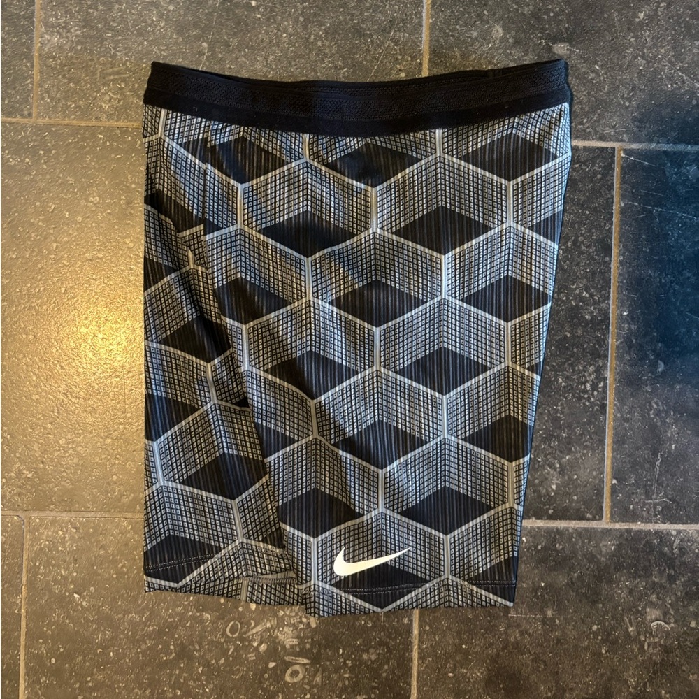 COPY - Nike Dri-FIT ADV AeroSwift
Men's 1/2-Length Racing Tights (S)